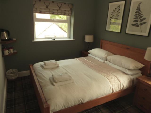 Twin Oaks Guest House Cadnam Bagian luar foto