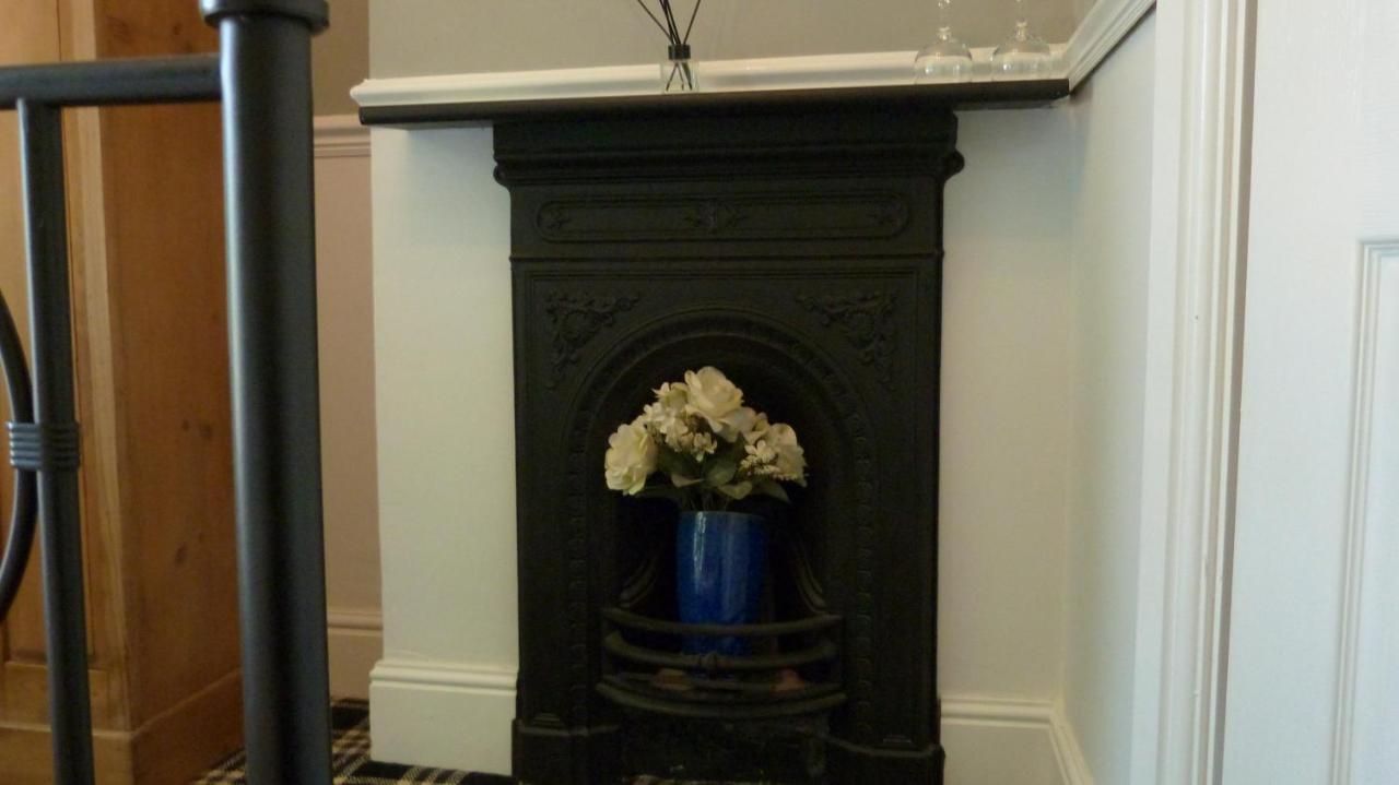 Twin Oaks Guest House Cadnam Bagian luar foto