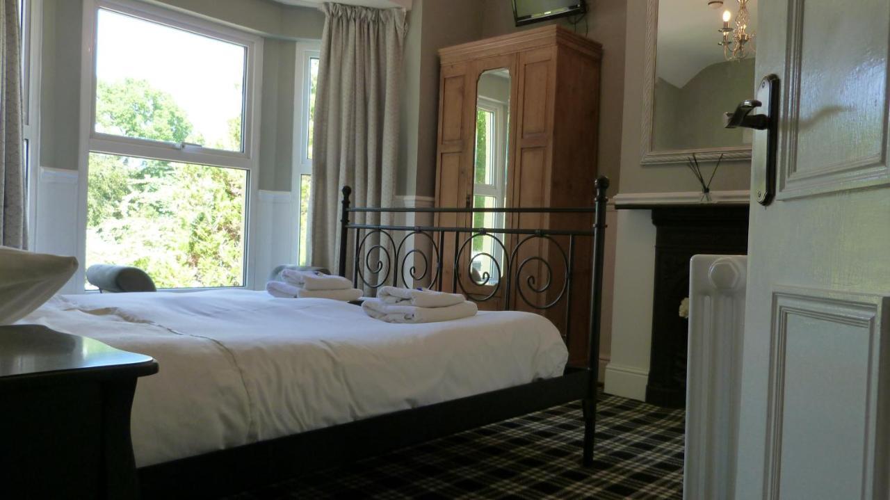 Twin Oaks Guest House Cadnam Bagian luar foto