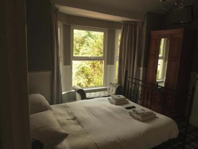 Twin Oaks Guest House Cadnam Bagian luar foto