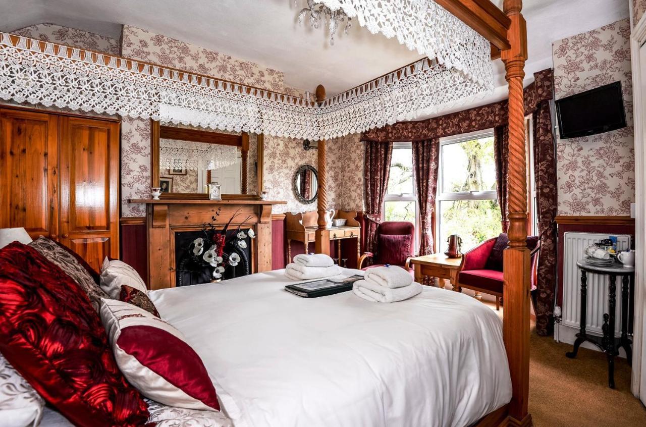 Twin Oaks Guest House Cadnam Bagian luar foto