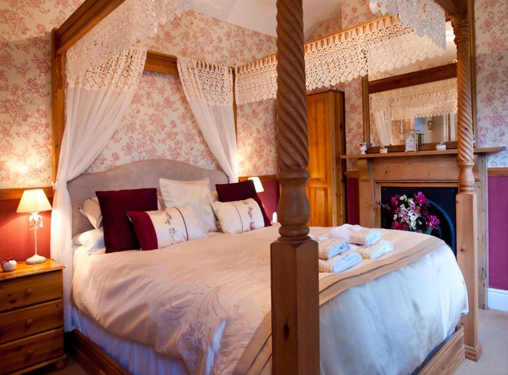 Twin Oaks Guest House Cadnam Bagian luar foto