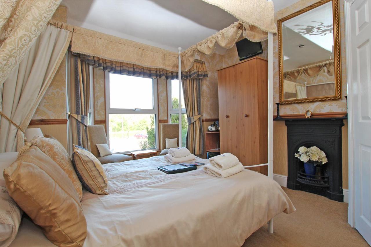 Twin Oaks Guest House Cadnam Bagian luar foto
