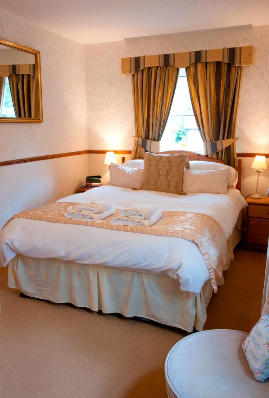 Twin Oaks Guest House Cadnam Bagian luar foto