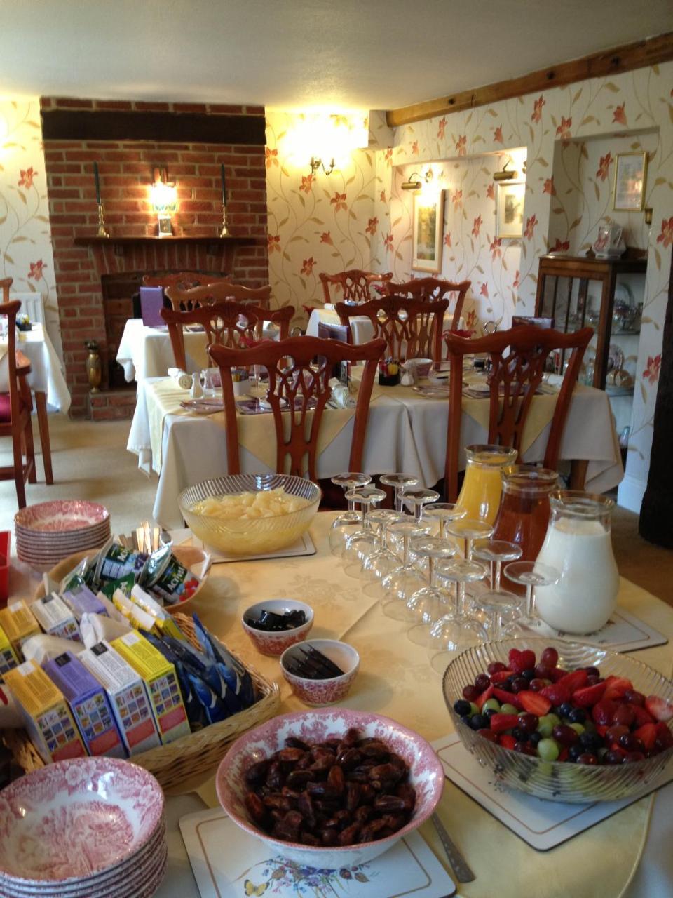 Twin Oaks Guest House Cadnam Bagian luar foto